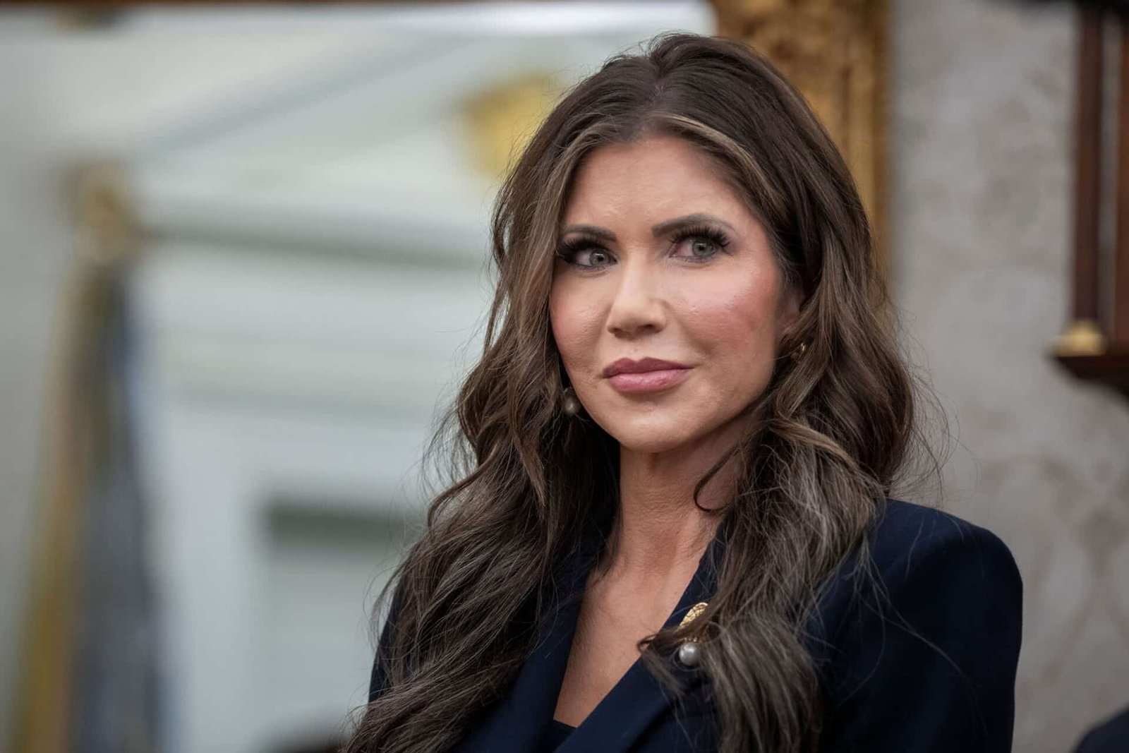 Noem says that the secret service arrested the person who stole the bag

