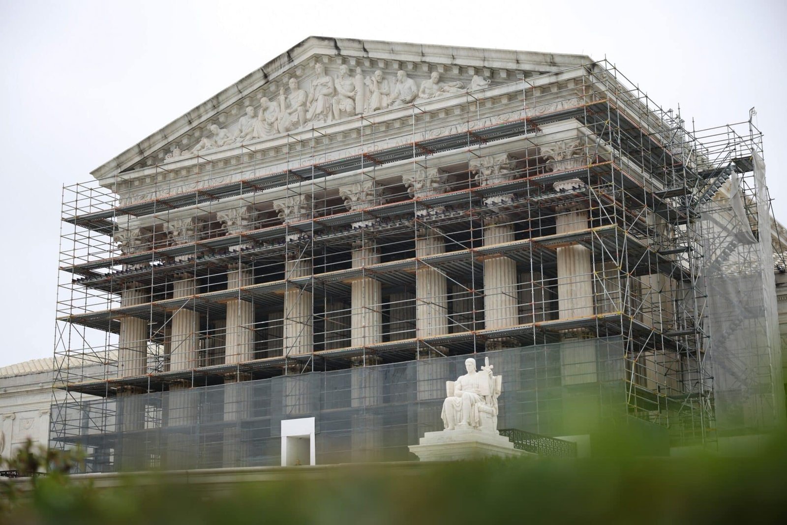 Trump asks the Supreme Court to lift the blockade of the transgender military prohibition

