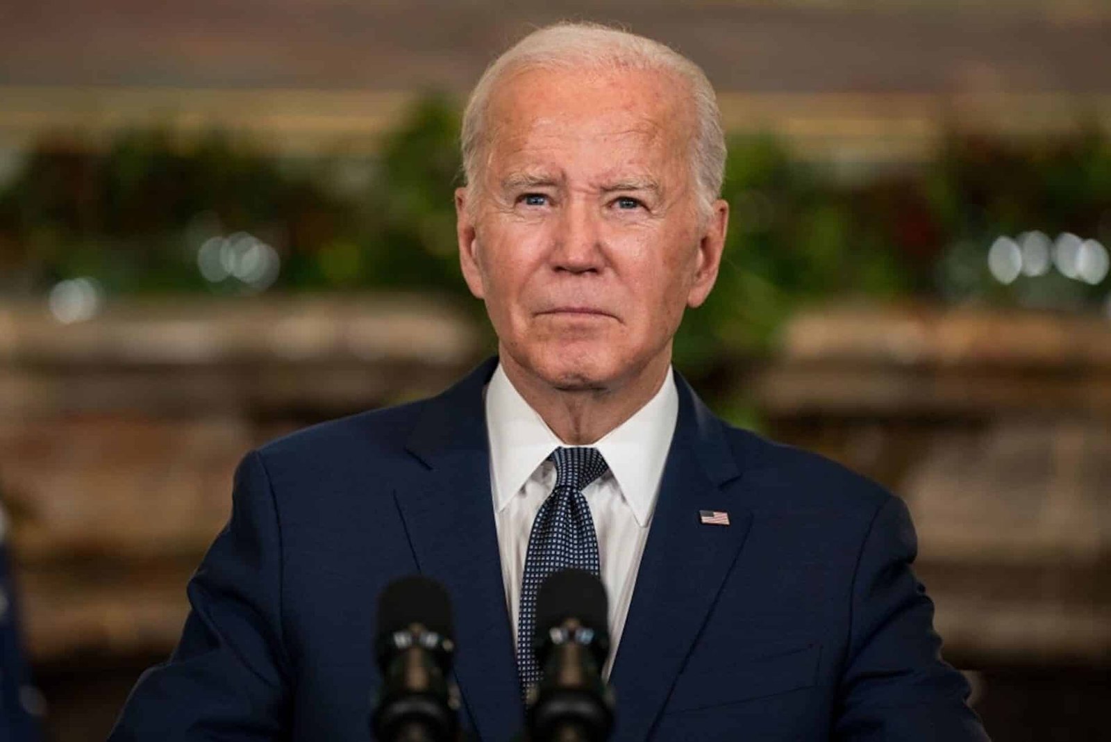 Photo: President Biden celebrates a press conference after the summit with Chinese President XI in San Francisco