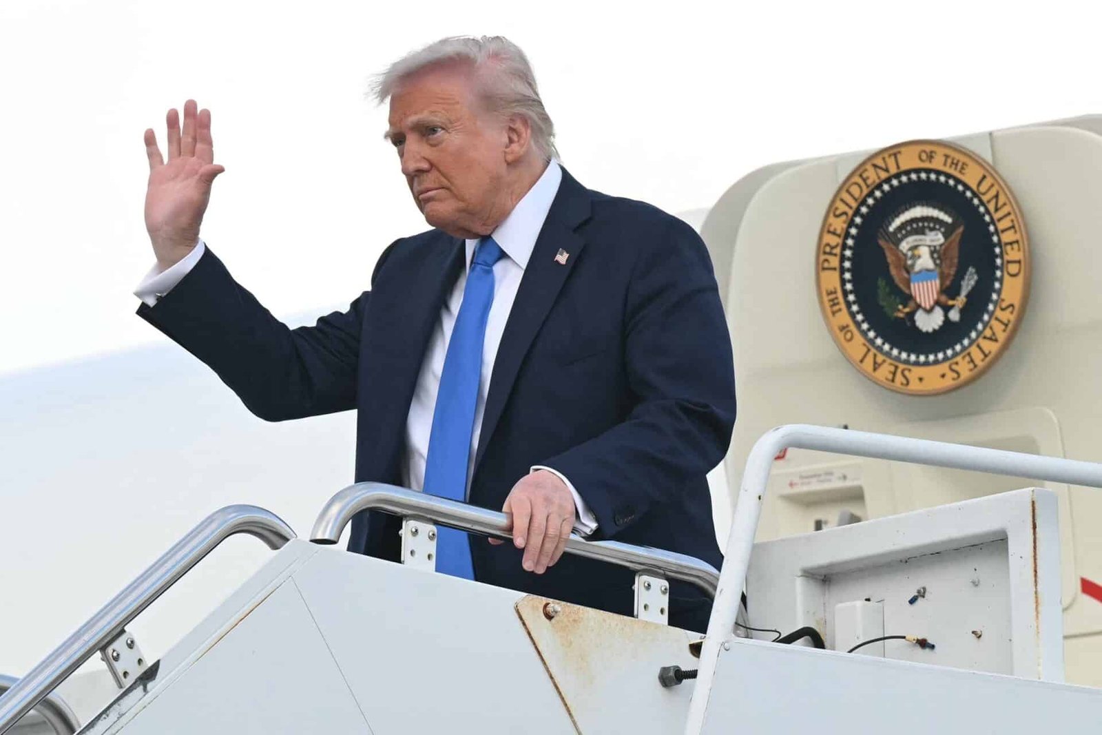 Trump Admin live updates: Trump will announce DC to organize the 2027 Draft of the NFL: Fuentes

