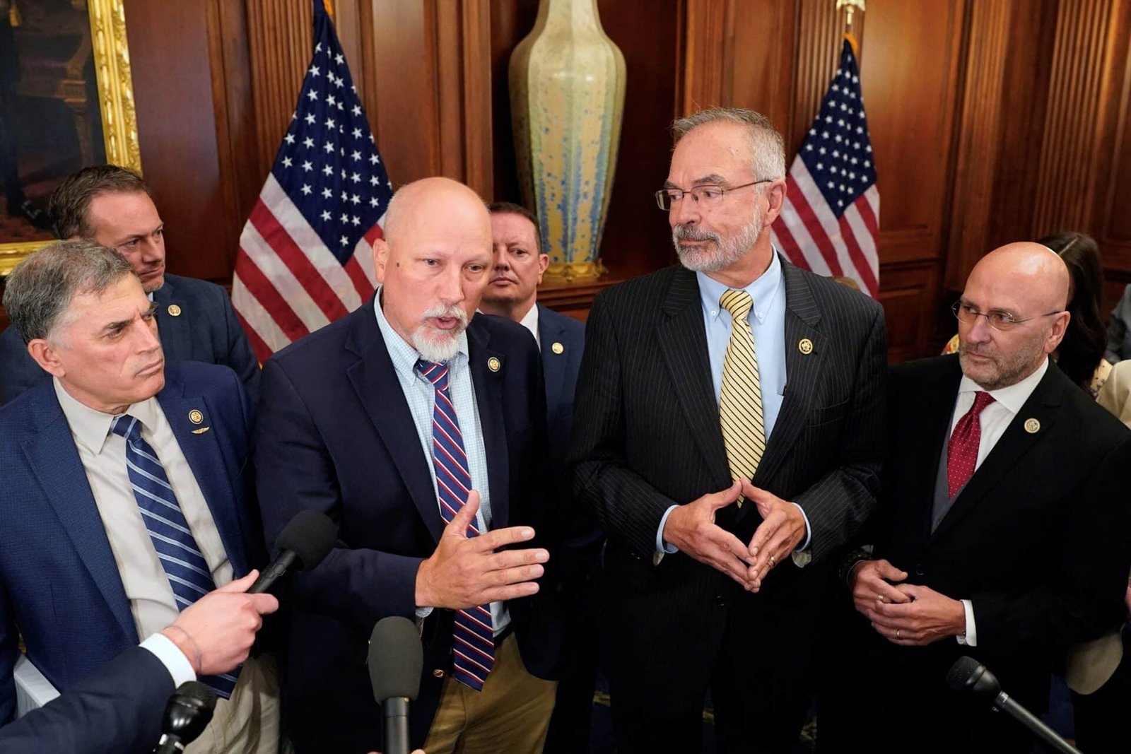Photo: Representative Chip Roy, representative Andy Harris and representative Clay Higgins talk to the press during the hearing of a Chamber Rules Committee on the president of the President of the United States, Donald Trump, for extensive tax cuts, in Capitol Hill, in Washington, on May 21, 2025. 