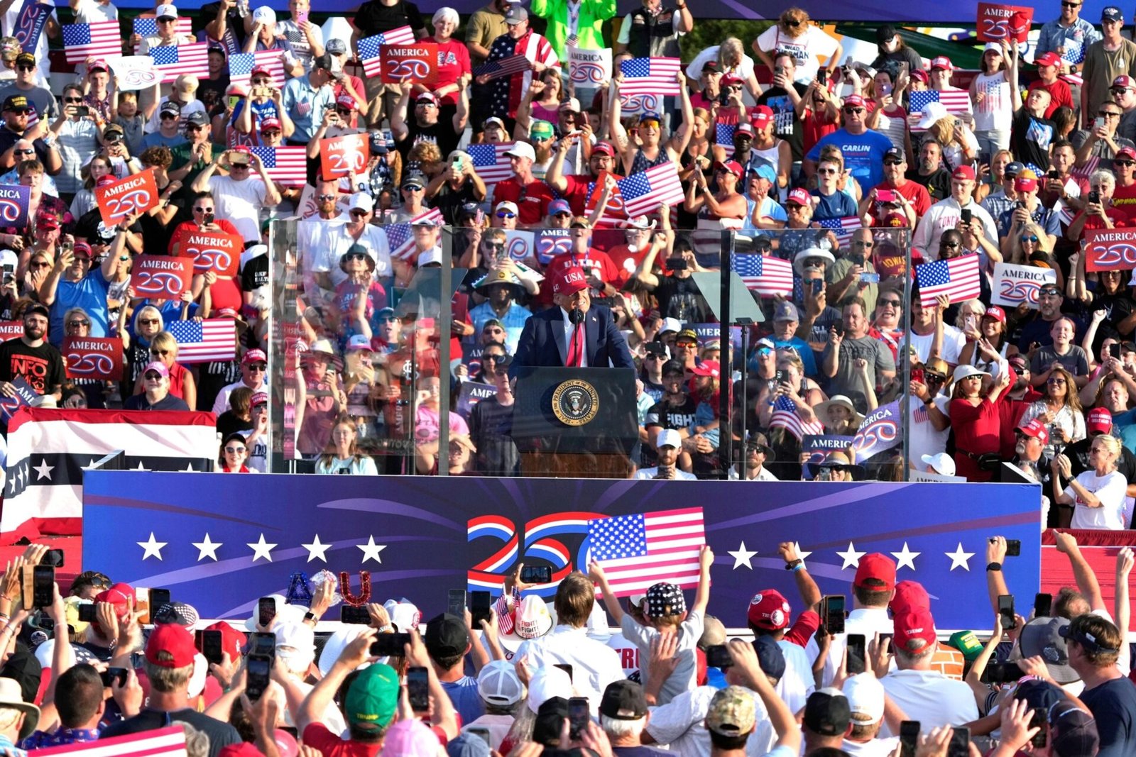 Trump criticized for using an anti -Semitic insult in Iowa's speech

